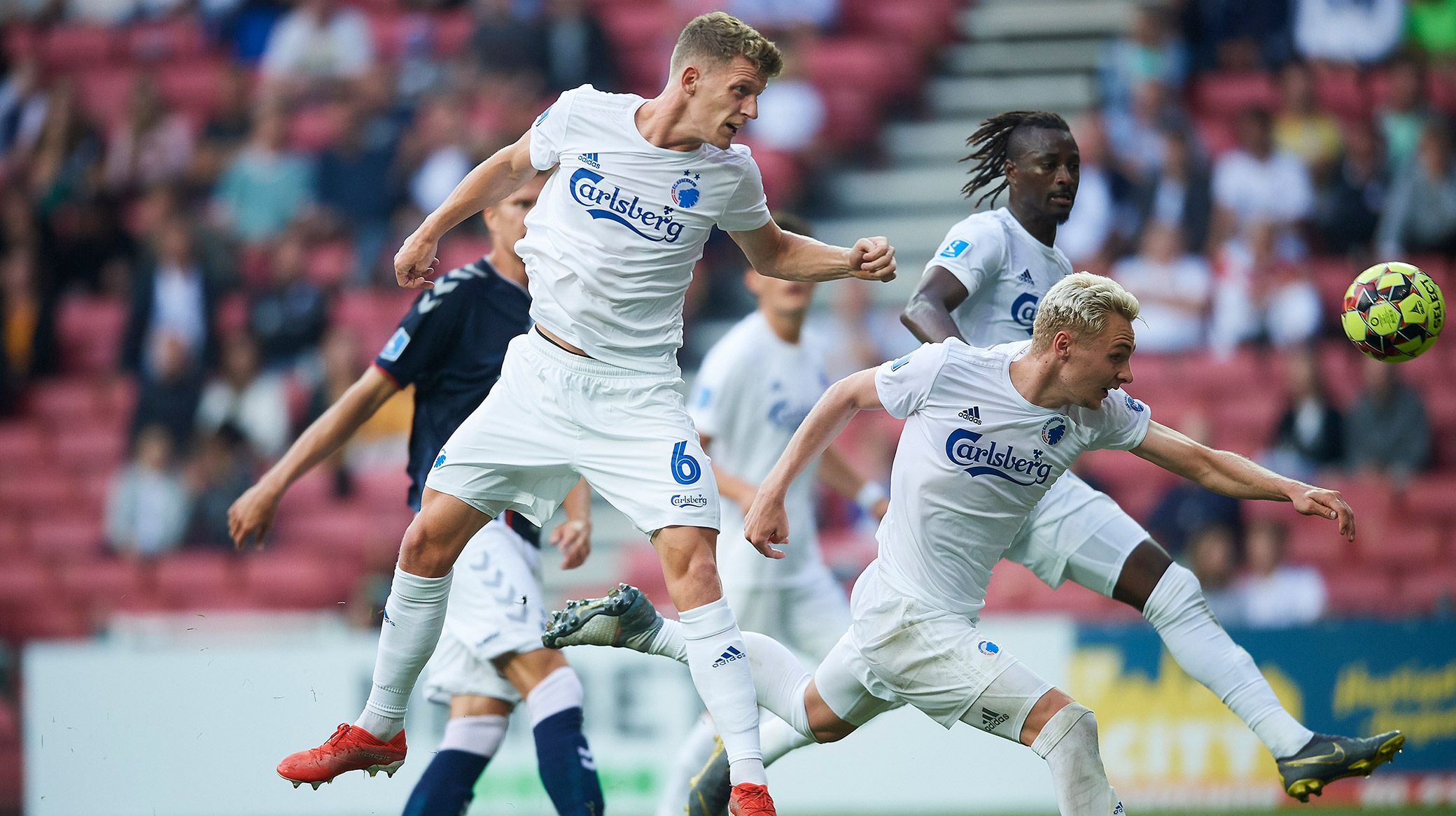 开云体育-今夜体能课后；埃因霍温战术微调备战德国杯；引发热议；细节决定成败(温尔晚慕言深免费阅读第20章)