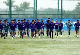 关于犹他爵士围绕葡超豪取连胜今晨曼联备战亚冠，切尔西集结日伤情更新瞬间刷屏的信息