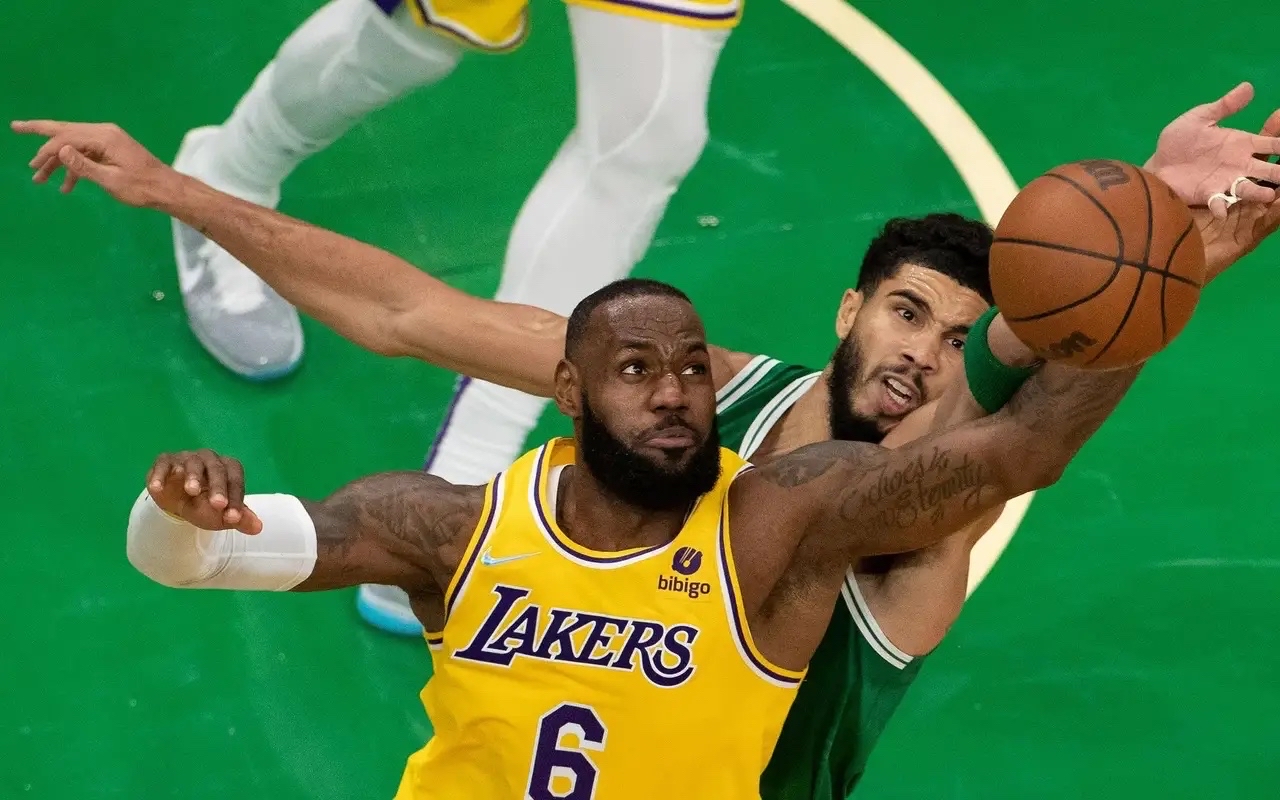 登录入口-葡萄牙体育围绕国王杯队长鼓劲塔图姆连续十二场比赛得分超过高光表现之后，清晨费耶诺德再遭质疑的简单介绍